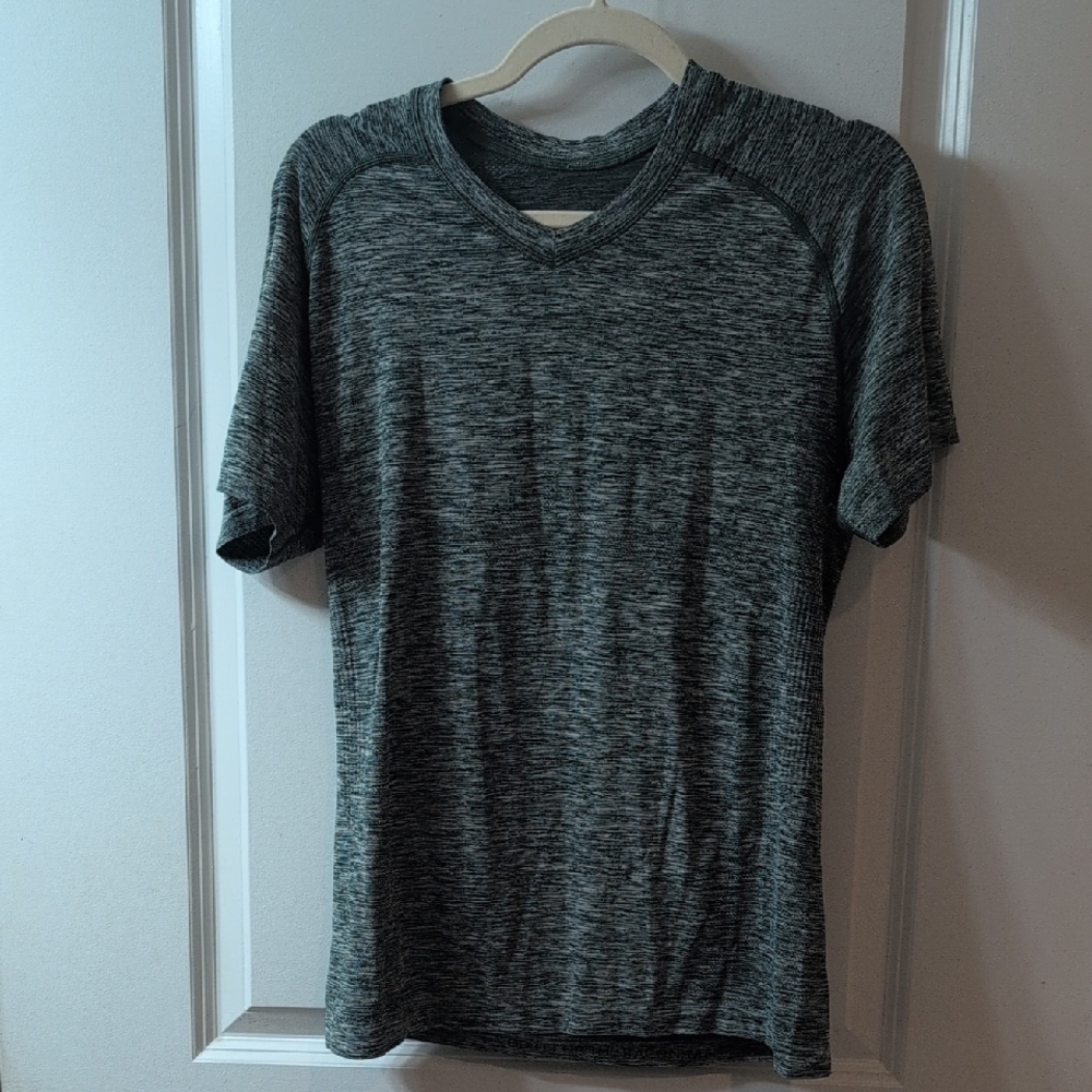 lululemon athletica Charcoal Short Sleeve Tee